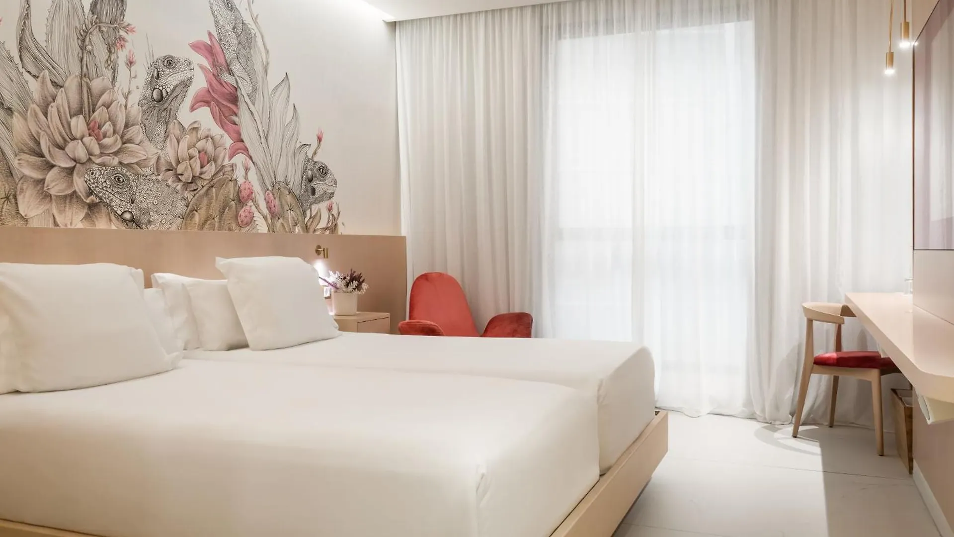 45 Times Barcelona Hotel